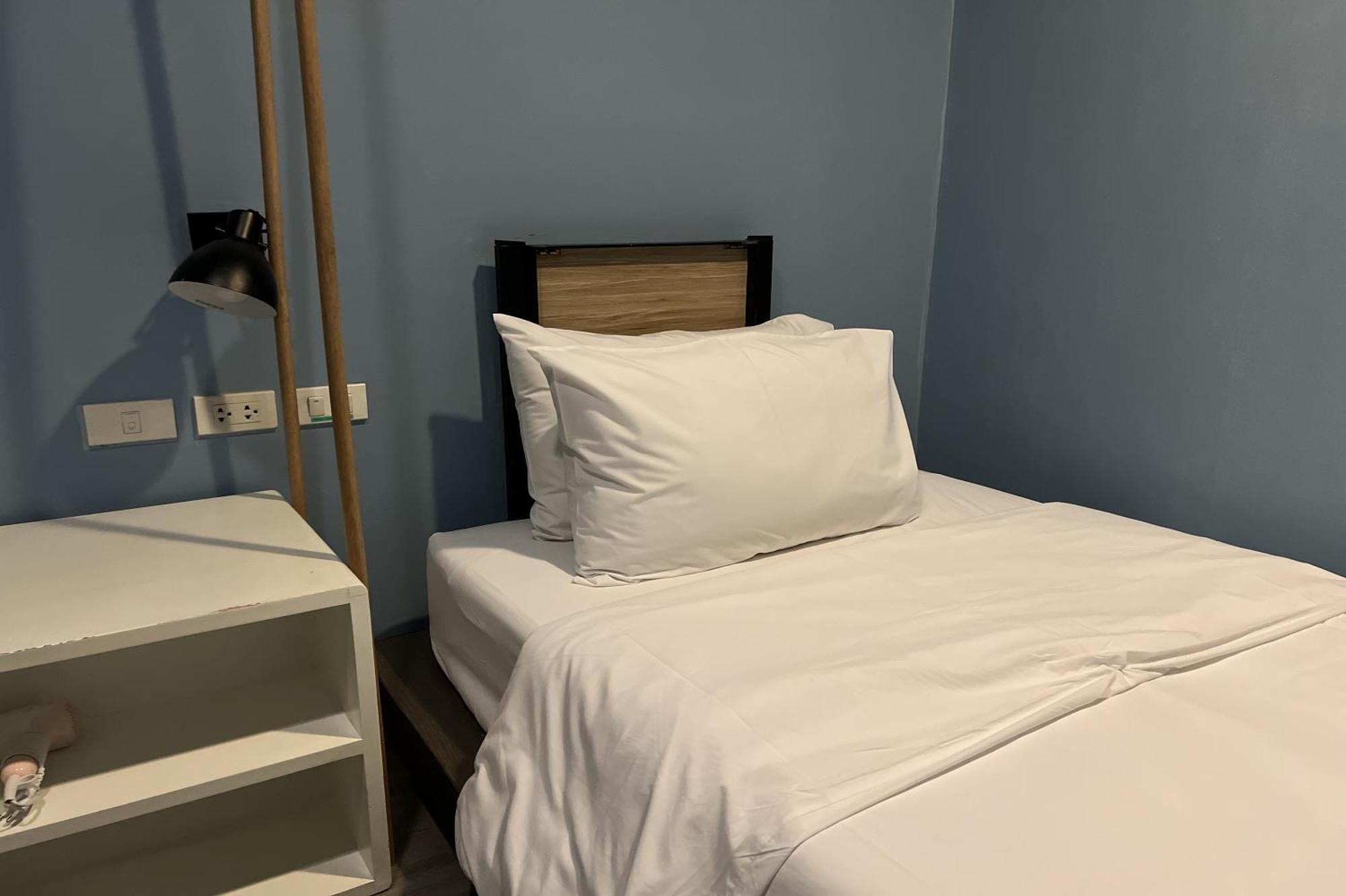 Simply Sleep Hostel Bangkok Esterno foto