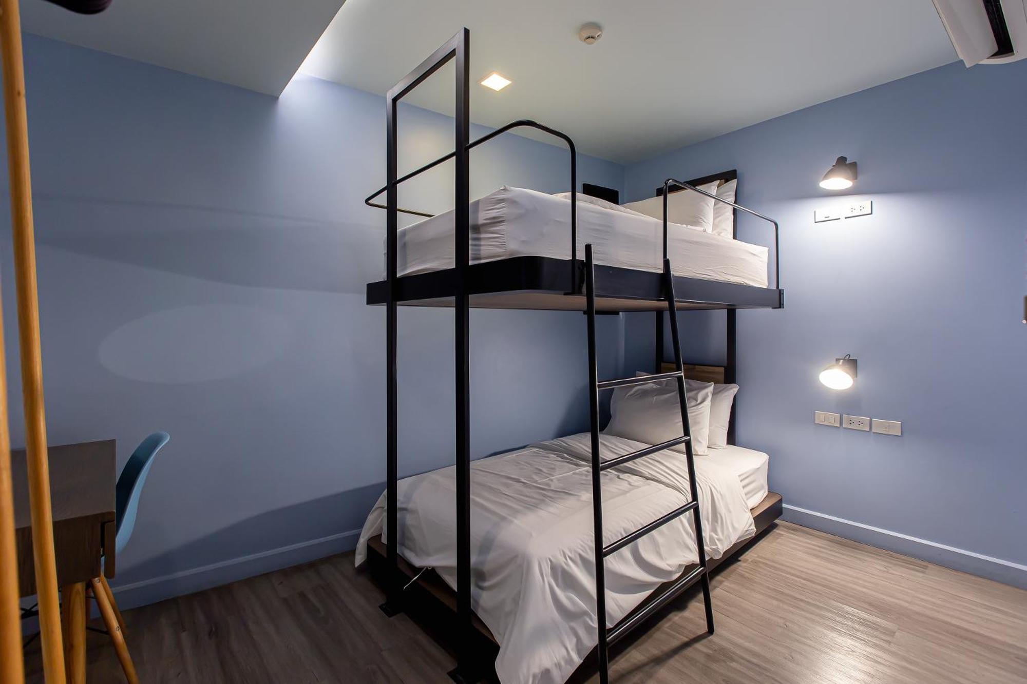 Simply Sleep Hostel Bangkok Esterno foto