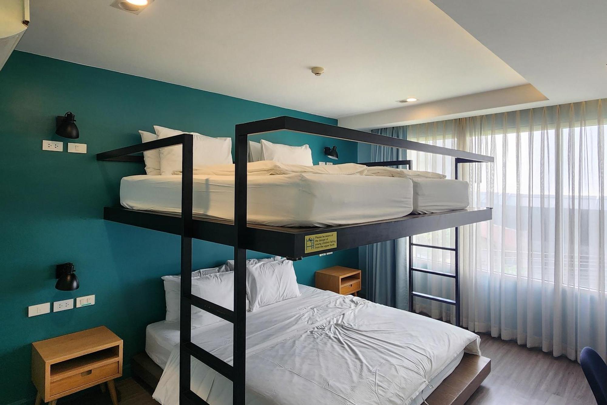 Simply Sleep Hostel Bangkok Esterno foto