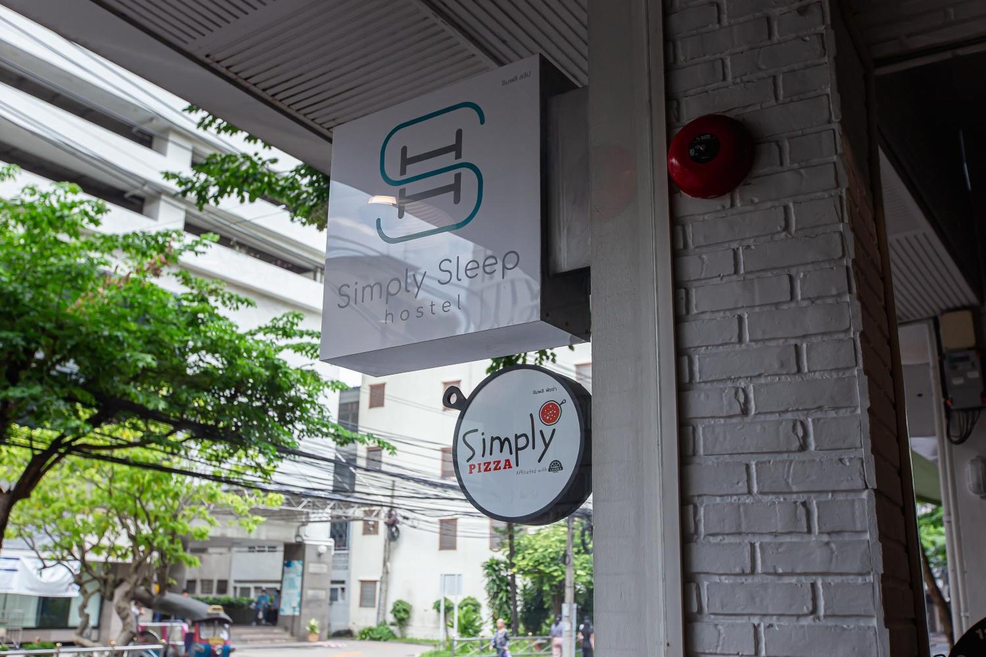 Simply Sleep Hostel Bangkok Esterno foto